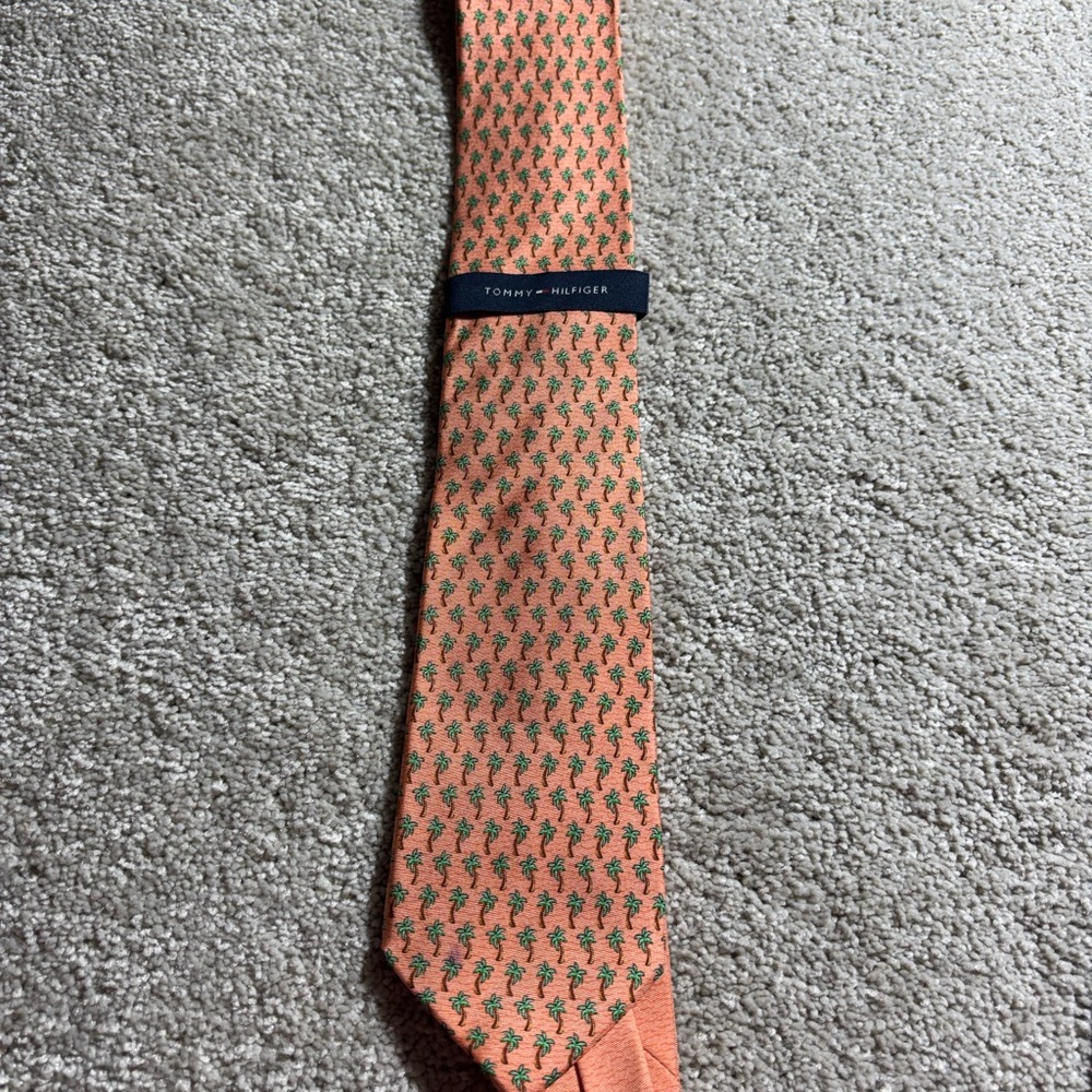 Tommy Hilfiger men’s orange tie with Palm trees NWt